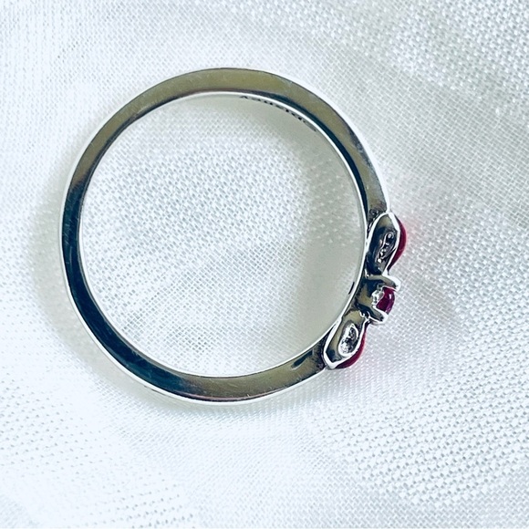 🍎 NWOT Princess Snow White Bow Ring ✨ - Picture 6 of 13